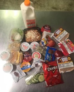Picture of the Grab & Go breakfast/lunch bags